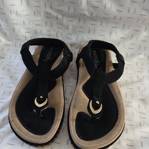 Black and Tan Comfort Thong Sandals for Women